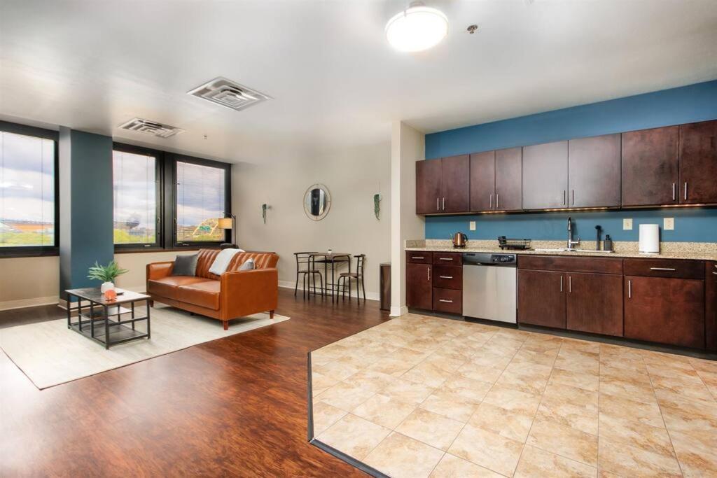 Sweeping Stadium Views Wonderfully Located 24-7 Parking Gym Lounge Pittsburgh Extérieur photo